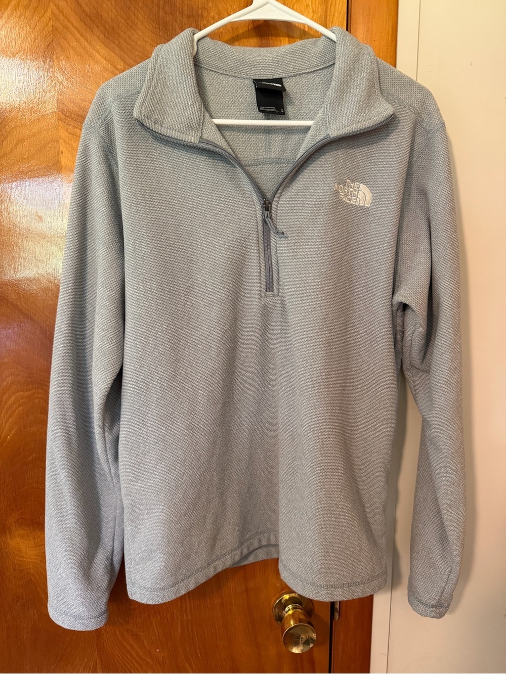 The North Face Men’s Light Gray Half-Zip Fleece Pullover